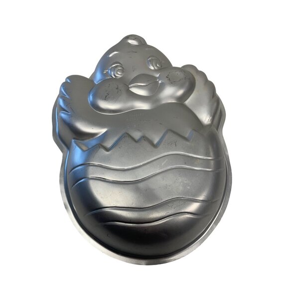 Wilton 2002 Just Hatched Chick Cake Pan Aluminum Baking Mold Easter - Picture 2 of 3
